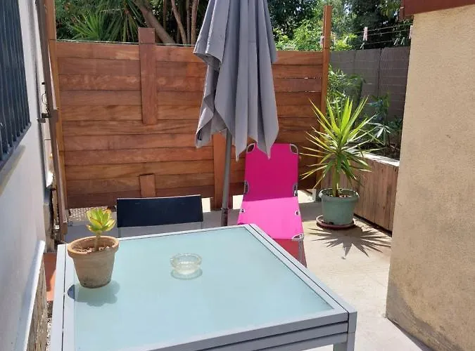 15 Apartment Le Pradet
