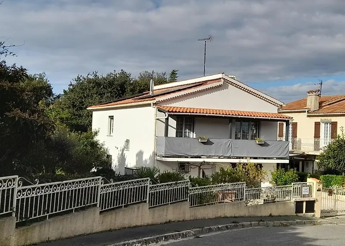 Apartment 15